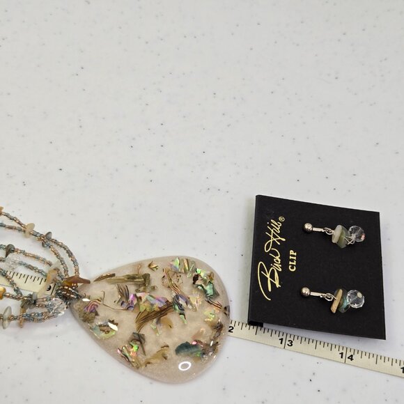 Birch Hill Necklace Set Clip On Earrings Shell Beach Abalone Beaded Multi Strand - Picture 10 of 10